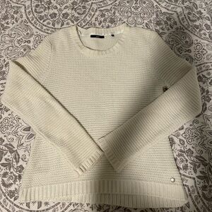 Zero cream sweater
